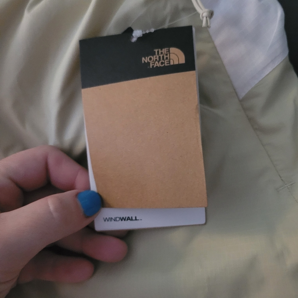The North Face TNF Women's L Windwall 5" Outline Short Gardenia White Logo NWT - Picture 2 of 5